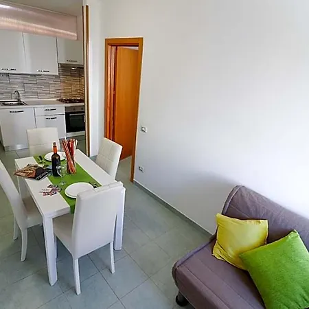 Дом отдыха Bilo Nadia Cozy 200 M From Otrantos Castle