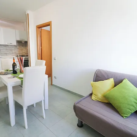 Bilo Nadia Cozy 200 M From Otrantos Castle Дом отдыха