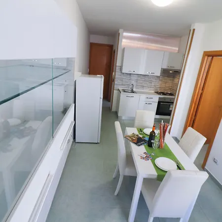 Bilo Nadia Cozy 200 M From Otrantos Castle Vakantiehuis *