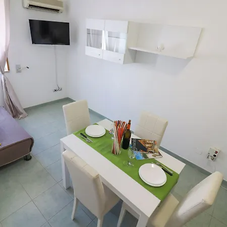 Дом отдыха Bilo Nadia Cozy 200 M From Otrantos Castle Отранто